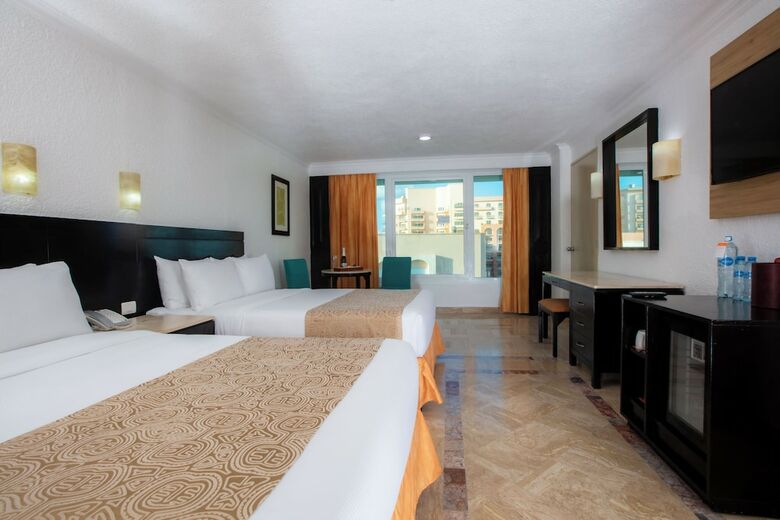 Hotel Krystal Canc�n