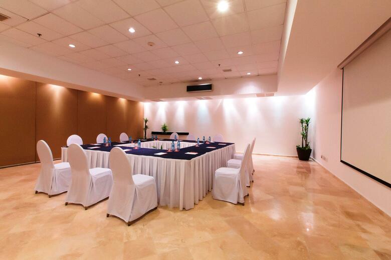 Hotel Krystal Canc�n