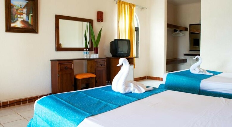 Hotel Pelicano Inn