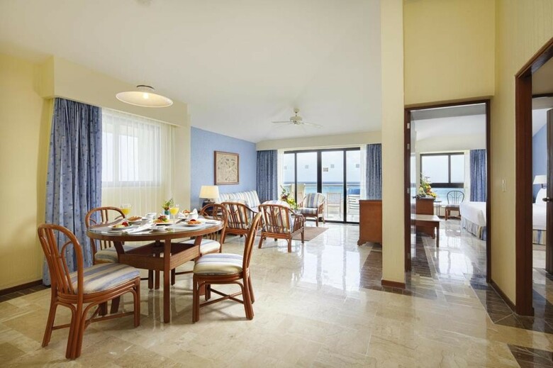 Hotel Occidental Tucanc�n