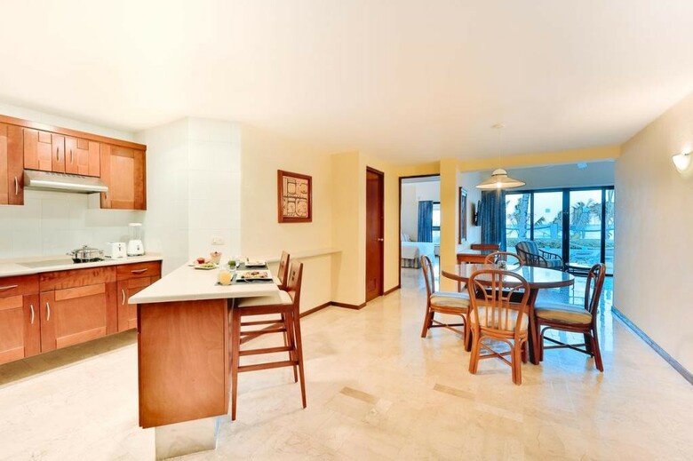 Hotel Occidental Tucanc�n