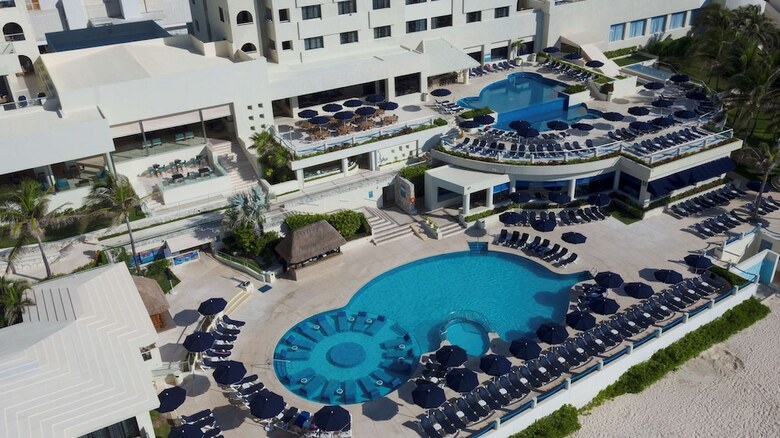 Hotel Occidental Tucanc�n