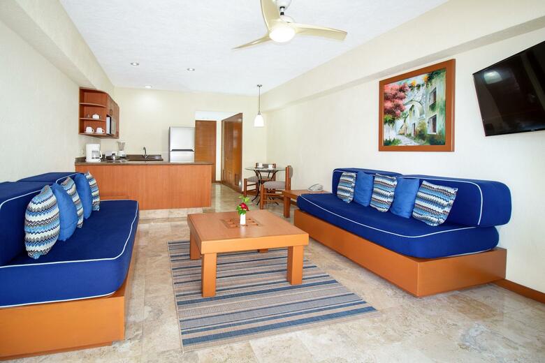 Hotel Plaza Pelicanos Grand Beach Resort