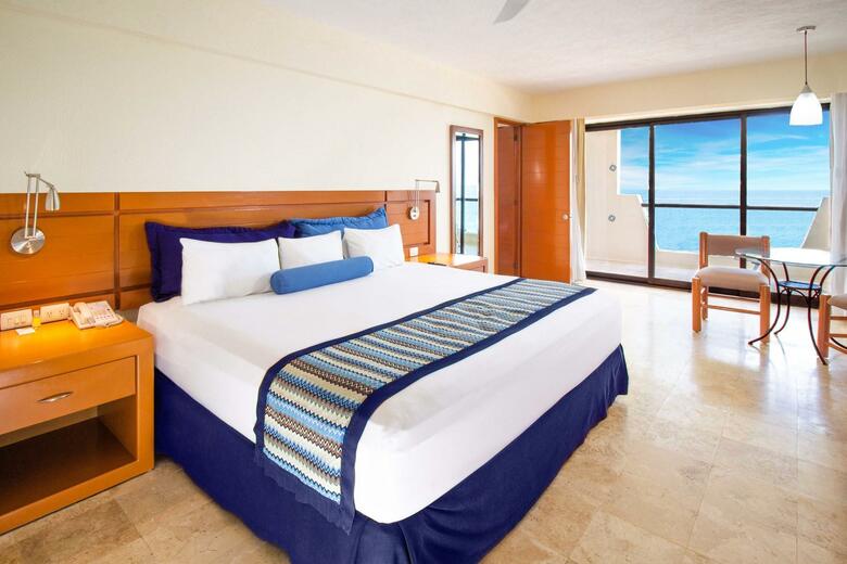 Hotel Plaza Pelicanos Grand Beach Resort