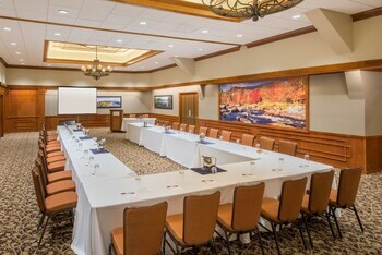 Hotel Crowne Plaza Lake Placid Resort