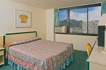 Hotel Maile Sky Court