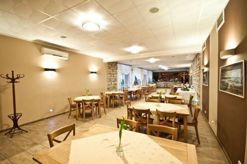 Hostal Santana Club