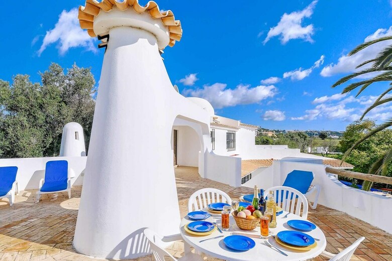 Villa Oliveiras