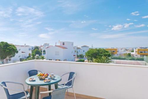 Gale Villa Sleeps 8 Pool Air Con Wifi