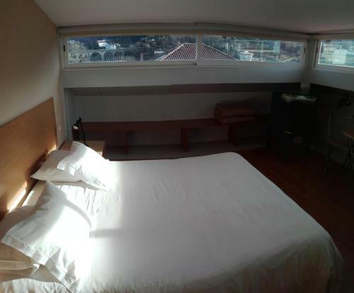 Hostal Penthouse - Low Cost