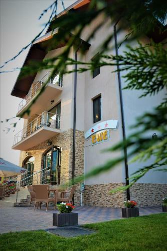 Hostal Pensiunea Ewe