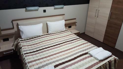 Lux Apartman U Hotelu Milmari