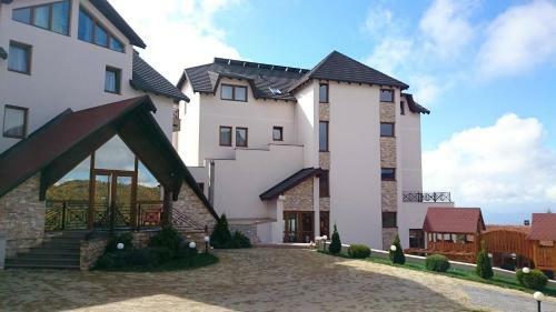 Lux Apartman U Hotelu Milmari