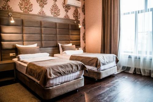 Hostal Sky Hotel