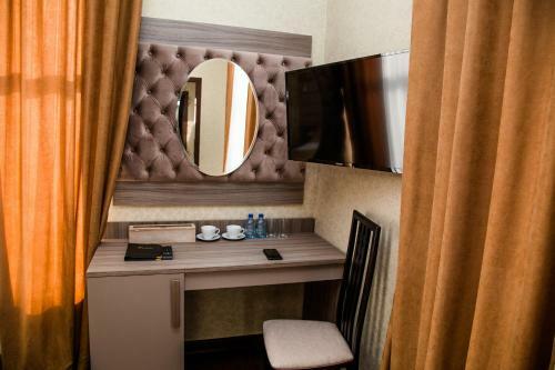 Hostal Sky Hotel