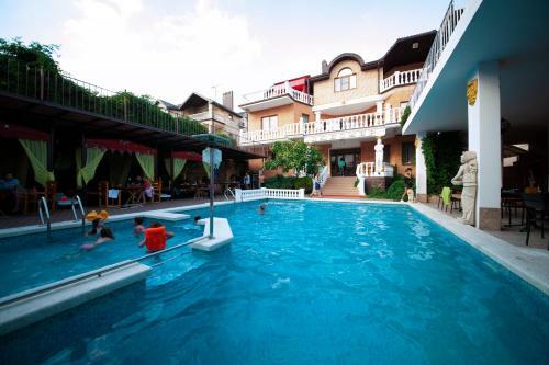 Hostal Guest House Lyubomir
