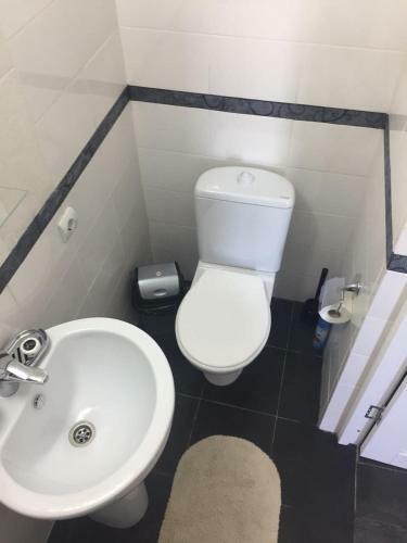 Hostal Guest House Bee