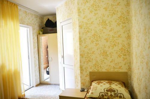 Hostal Guest House Tri Sestri