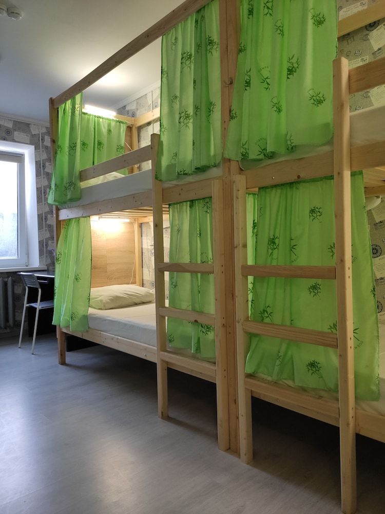 Hostel V Biblioteke