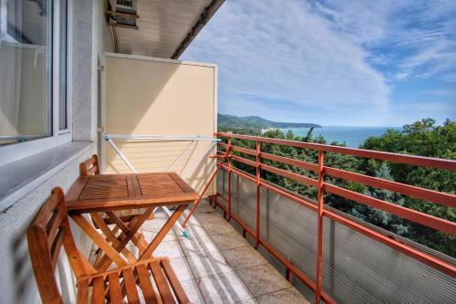 Azimut Hotel Prometey Nebug