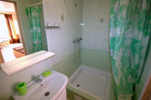 Diona Apartment