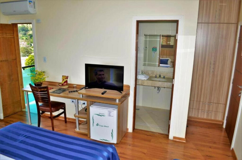 Summit Lago Hotel