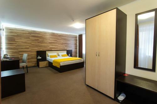 Hotel People