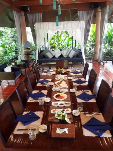 Hostal Khum Nakorn Villa