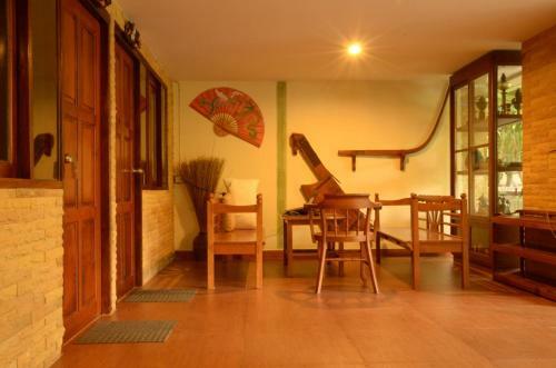 Hostal Baan Kitsada
