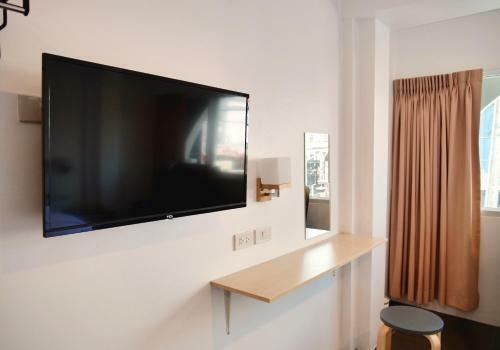 Breeze Hostel