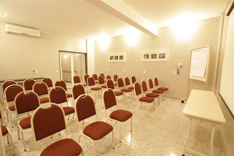 Hotel Confiance Batel