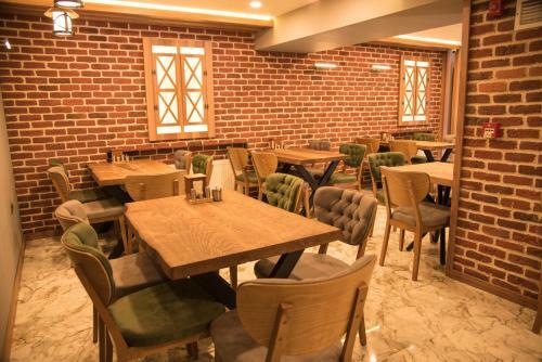 Elif Inan Hotel