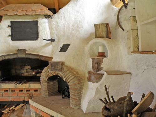 Hostal Salamandra Village