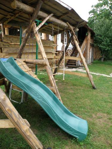 Hostal Salamandra Village