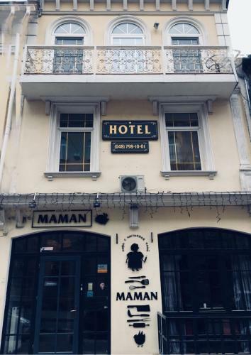 Hotel Maman
