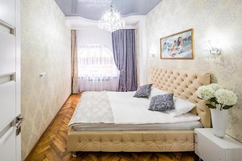 Apartment On Havryshkevycha 7
