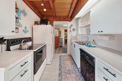 Alicia's Beach House