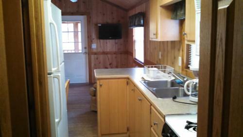Alpine Lake Lakefront Cabin 9