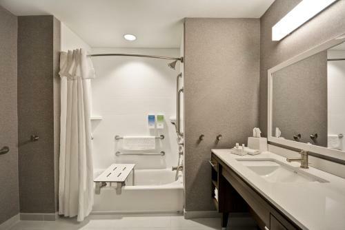 Hotel Home2 Suites By Hilton Queensbury Glens Falls