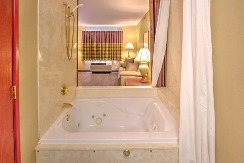 Hotel Super 8 By Wyndham Waterloo