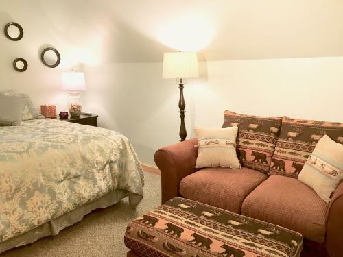 Hotel The Torch Lake Bed And Breakfast