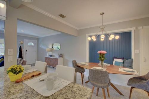 Sapphire Shores Pool Home