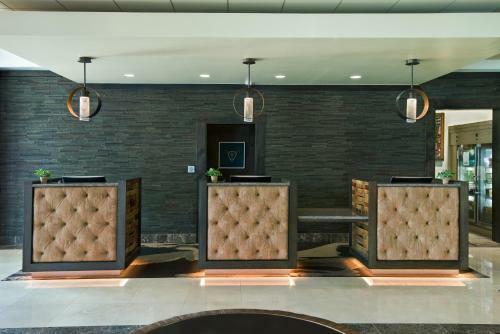Hotel Oxford Suites Sonoma - Rohnert Park