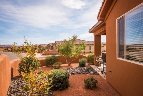Pvz # 7: Arches Home At Paradise Village