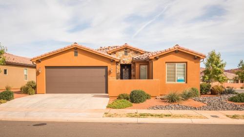 Pvz # 7: Arches Home At Paradise Village