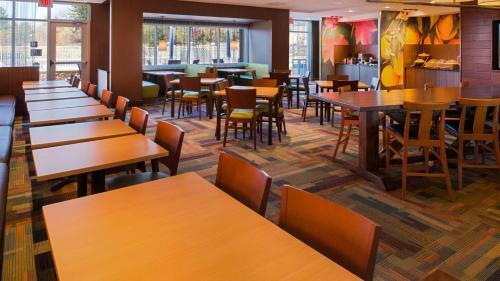 Hotel Fairfield Inn & Suites By Marriott Akron Stow