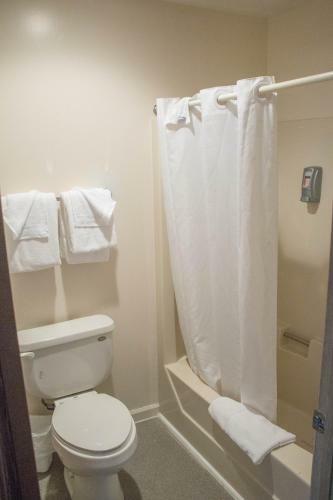 Hotel Alpine Lake Resort