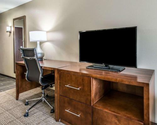 Hotel Comfort Suites Near Rainbow Springs Dunnellon