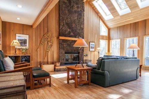 Black Butte Ranch: Nw Contemporary