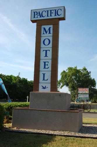 Pacific Motel